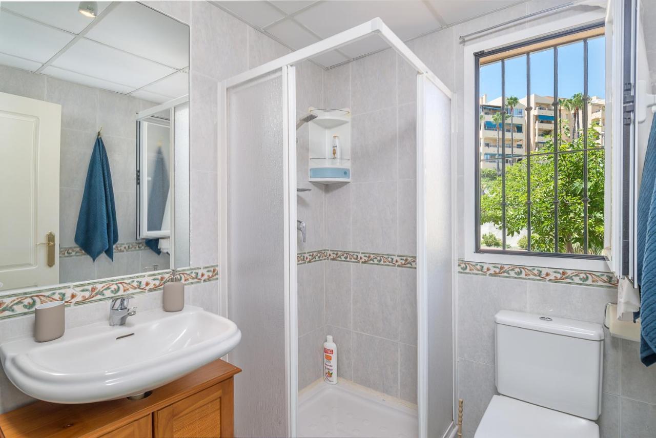 Sea Blue Apartment - Frente Al Mar เบนัลมาเดนา ภายนอก รูปภาพ